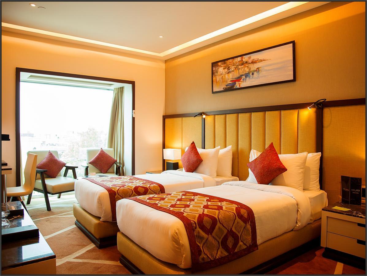 Radisson Lucknow City Center Экстерьер фото